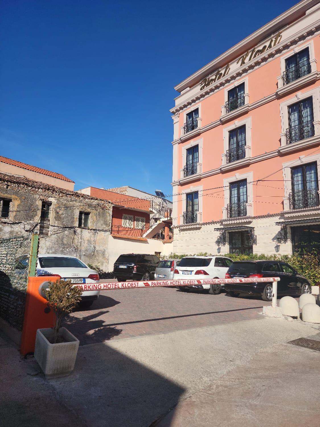 Hotel Kloest Durrës Exteriör bild