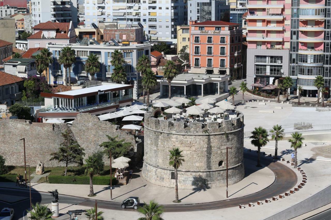 Hotel Kloest Durrës Exteriör bild